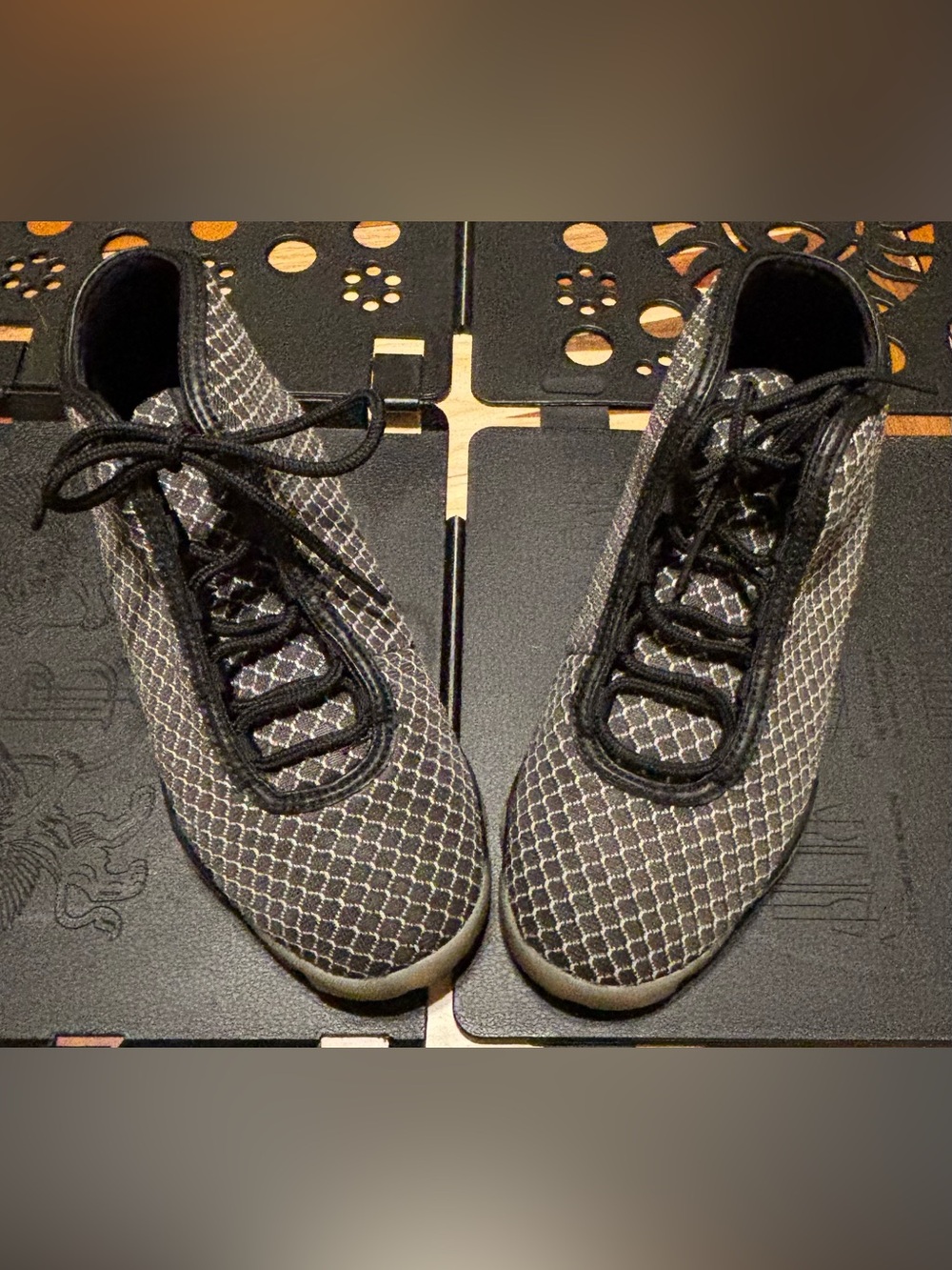 Jordan Horizon low black/gray Geometric low top lace up sneakers size 3Y